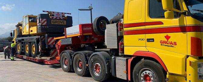 Servicio de transporte de maquinaria industrial de Grúas El Campello