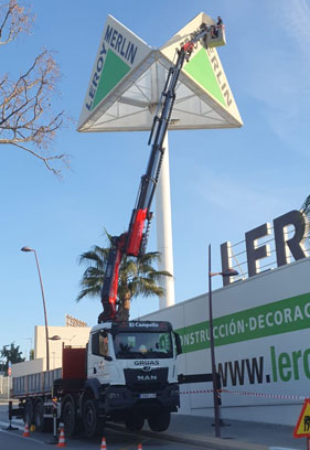 Servicio de alquiler de grúa con JIB en Alicante
