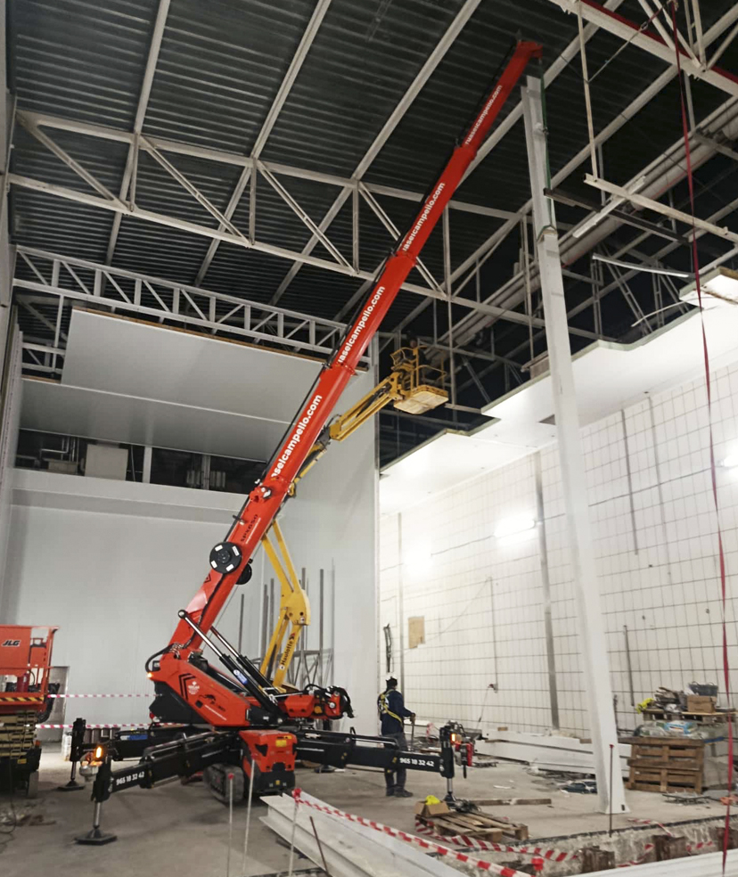 Servicio de alquiler de minigrúas: límites operativos y capacidades técnicas